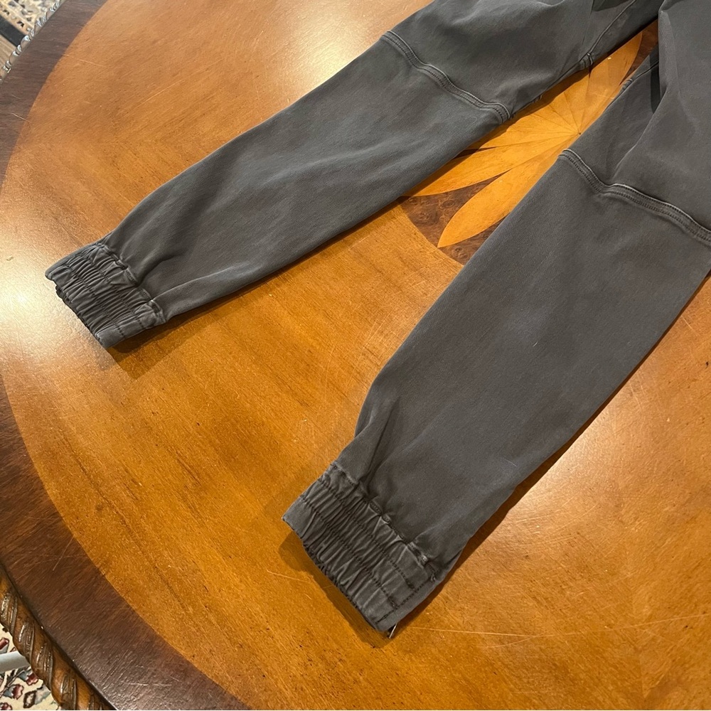 LIKE NEW Spanx Stretch Mid Rise Twill Joggers Washed Black XS Pull-On Utility - Picture 11 of 16